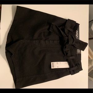 NWT BDG tie up shorts